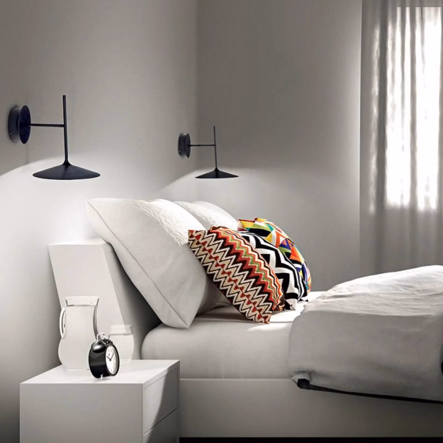 Linea Light Applique da parete a LED Poe Plus, Nero, Soggiorno / Sala da pranzo, Metallo, Moderno, Applique a LED