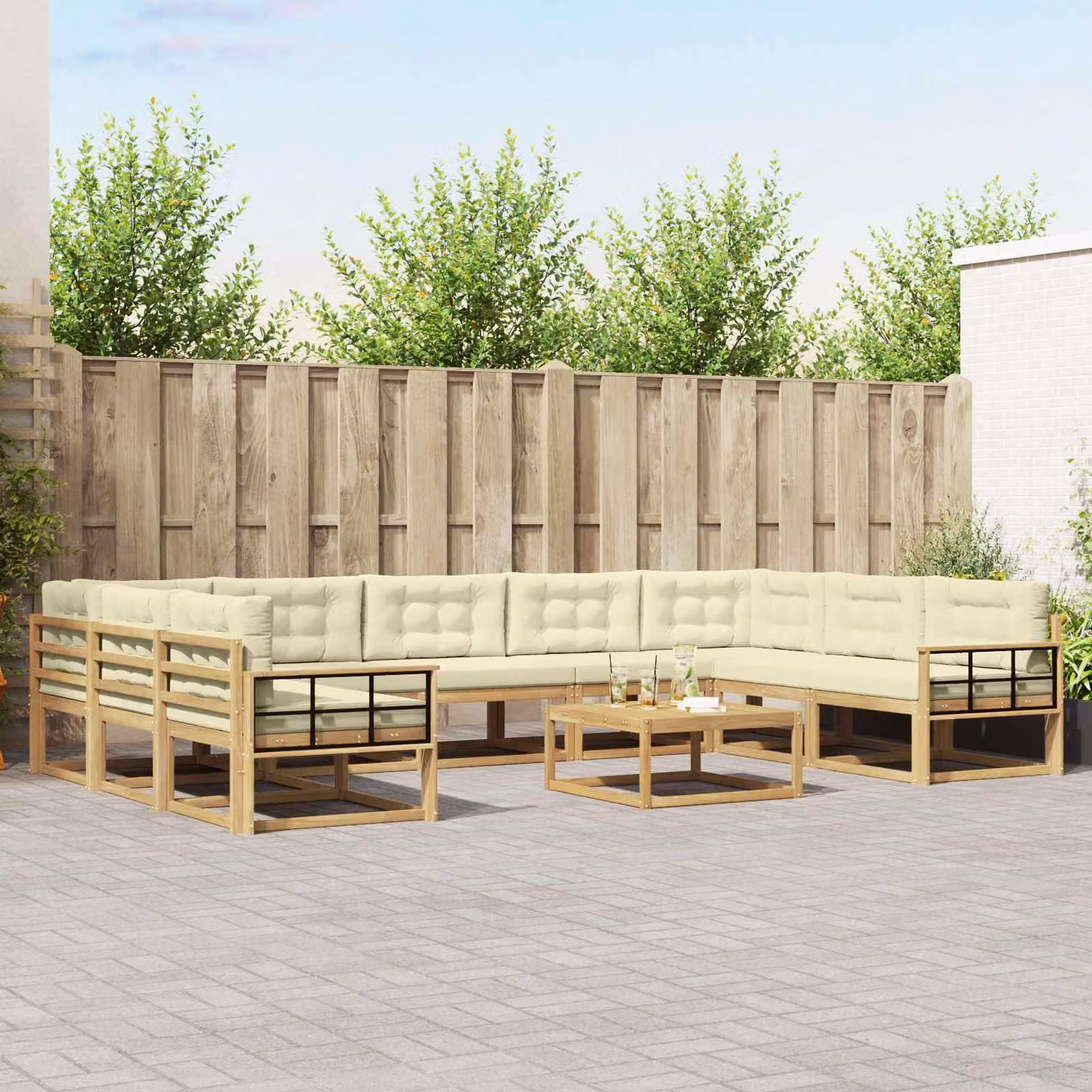 vidaXL Set di divani da esterno a L composto da 10 pezzi in legno di acacia con cuscini bianchi e beige