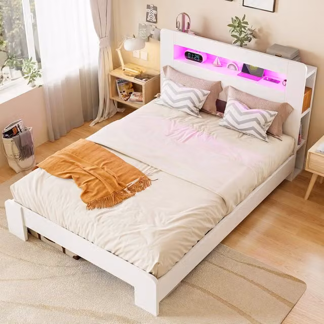 Letto in legno 140 x 200 cm, con ripiani portaoggetti, illuminazione a LED, presa di ricarica, bianco