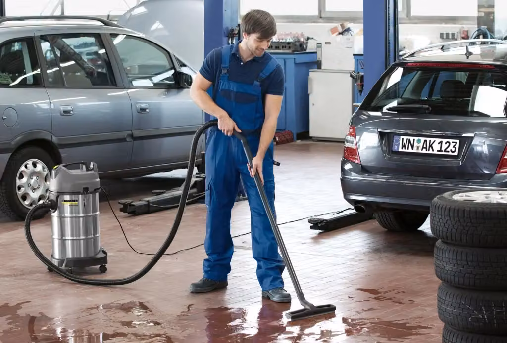 Aspiratutto professionale Kärcher NT 38/1 Me Classic in acciaio inossidabile, colore argento e grigio, con capacità del contenitore di 38 l – 2