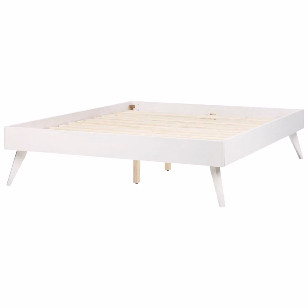 Letto Beliani in stile rustico bianco con rete a doghe in legno e gambe in legno di gomma L/P/H: 140 x 200 x 148 cm – 2