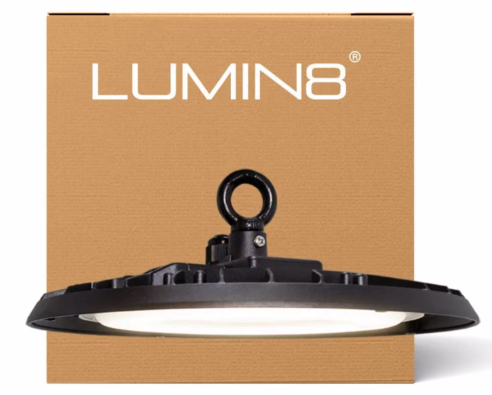 Faretto a LED per ambienti interni X4 | 150W | 15.000 lumen | 100 lumen/watt | luce bianca neutra 4000K | angolo di emissione 110° | grado di protezione IP65 | resistenza agli urti IK07