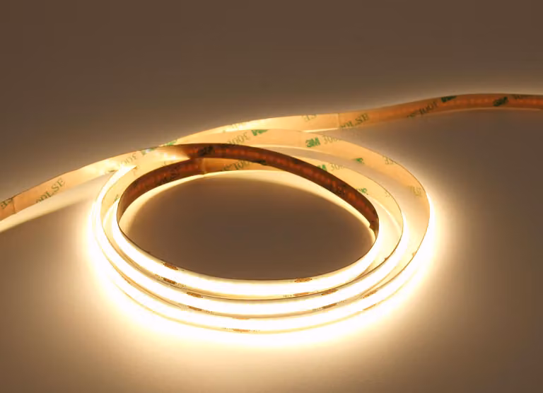UQS-COB-5W-NW-12V-50m: striscia LED COB professionale, 5W 320 chip/m, CRI >90, 12V, bianco neutro, 4000K, IP20, 50m