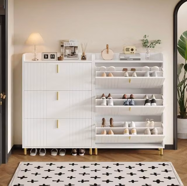 Set di 2 mobili portascarpe moderni bianchi con finitura opaca e dettagli oro per ingresso, con ripiani interni e vani a ribalta, L/P/H: 123.5 x 25 x 80 cm