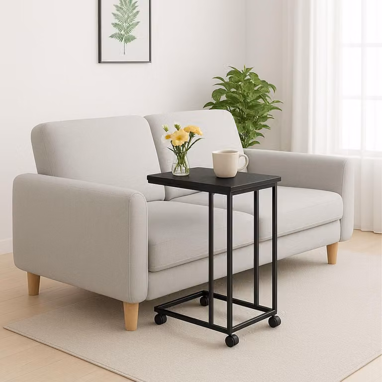 Tavolino laterale a forma di C con ruote - Piano effetto legno