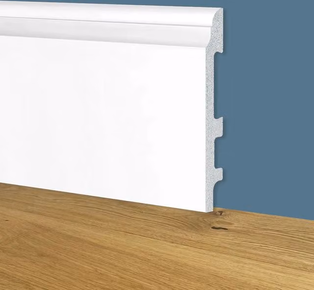Battiscopa Zoccolino Bianco mod. CORINZIO ETERNAL PARQUET in Polimeri con Passacavi L: 200 cm, H: 12 cm, P: 1,5 cm