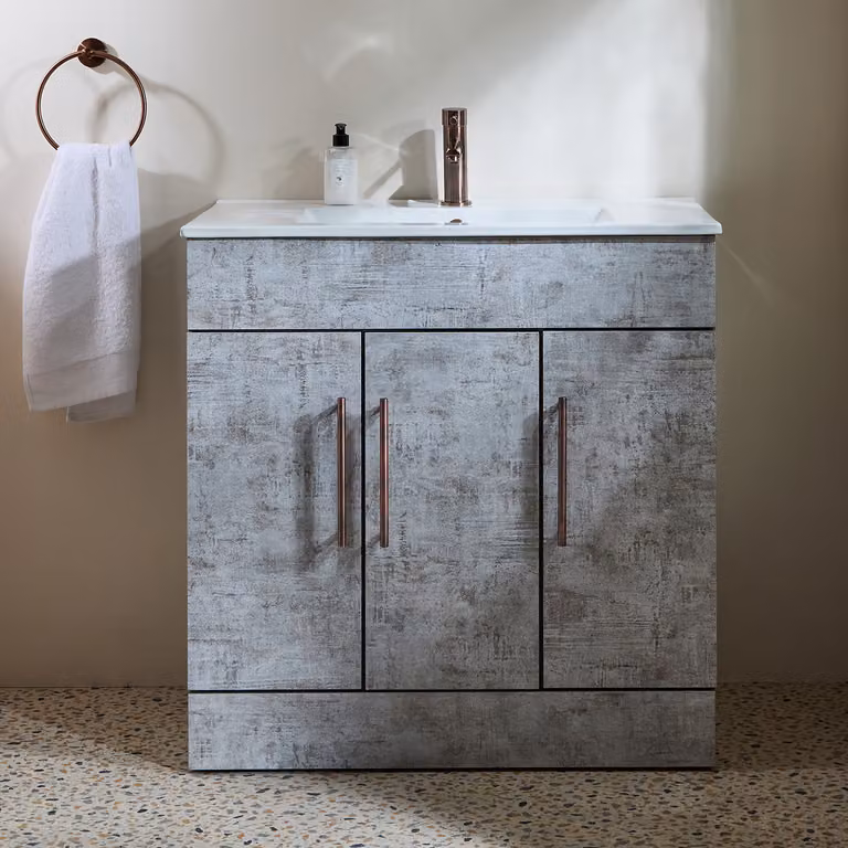 Mobile Bagno a Terra Grigio Cemento da 810mm con Lavabo e Maniglie con Barra a T in Bronzo Spazzolato - Cluo