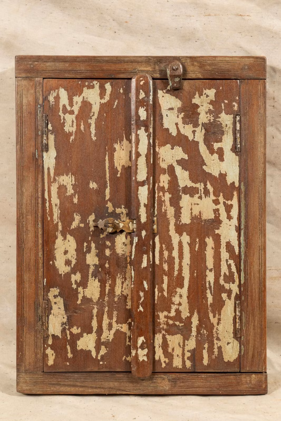 Finestra interna, dimensioni 45,5 x 7,5 x 61,5 cm, in legno di teak, restaurata
