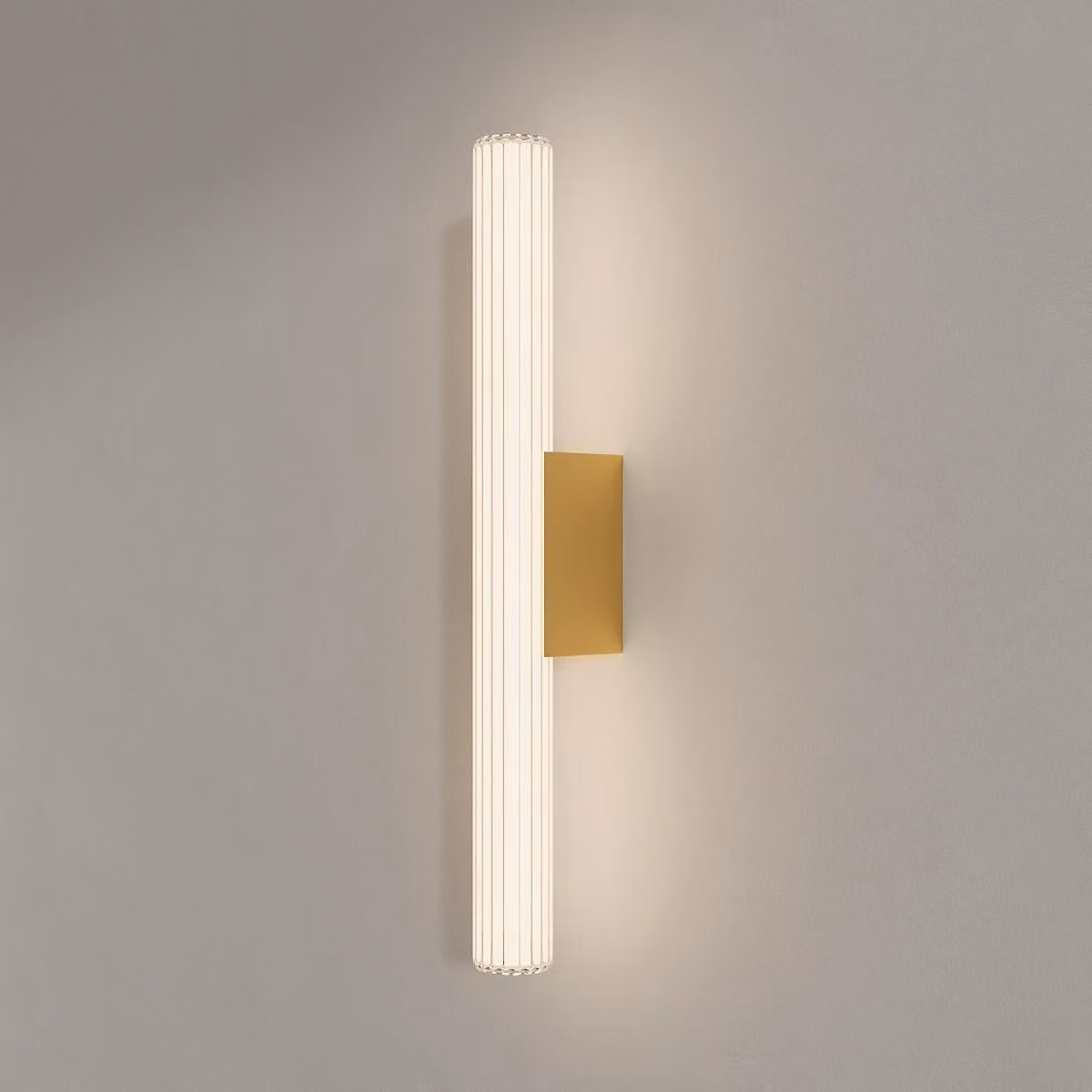 Moderna lampada da parete dorata, tubo in vetro con linee, 61 cm IP44, LED con colore variabile, 12 W LINEA Light Prestige