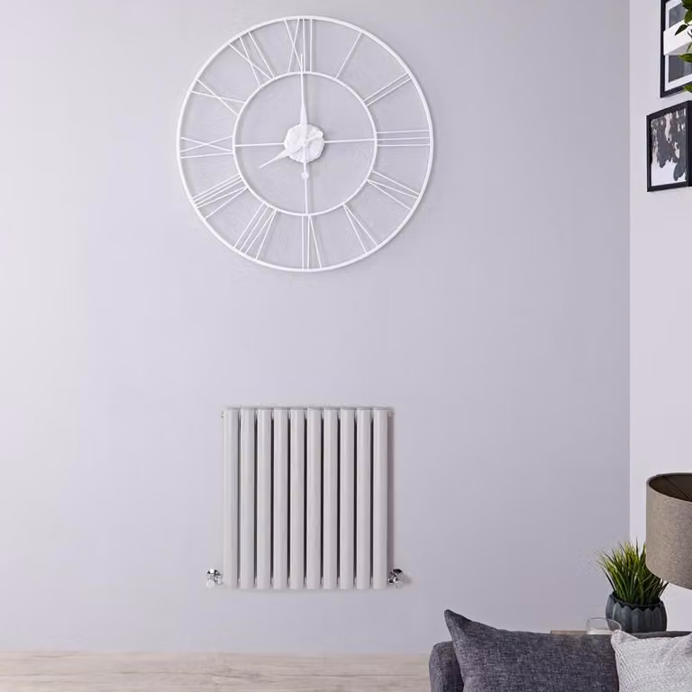 Radiatore di Design Orizzontale Doppio Grigio Chiaro - 635 x 595mm - 740W - Revive