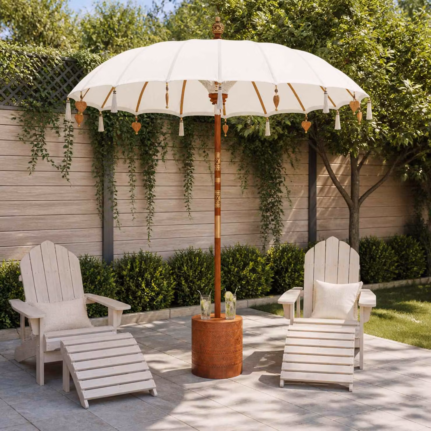 Ombrellone balinese con base rotonda vidaXL in legno e bambù, L/P/H: 190 x 190 x 295 cm