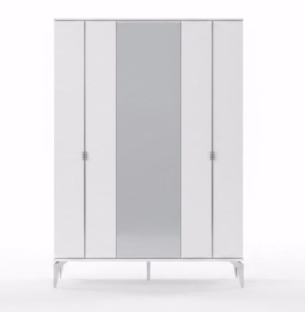 Armadio elegante, spazioso e dal design raffinato