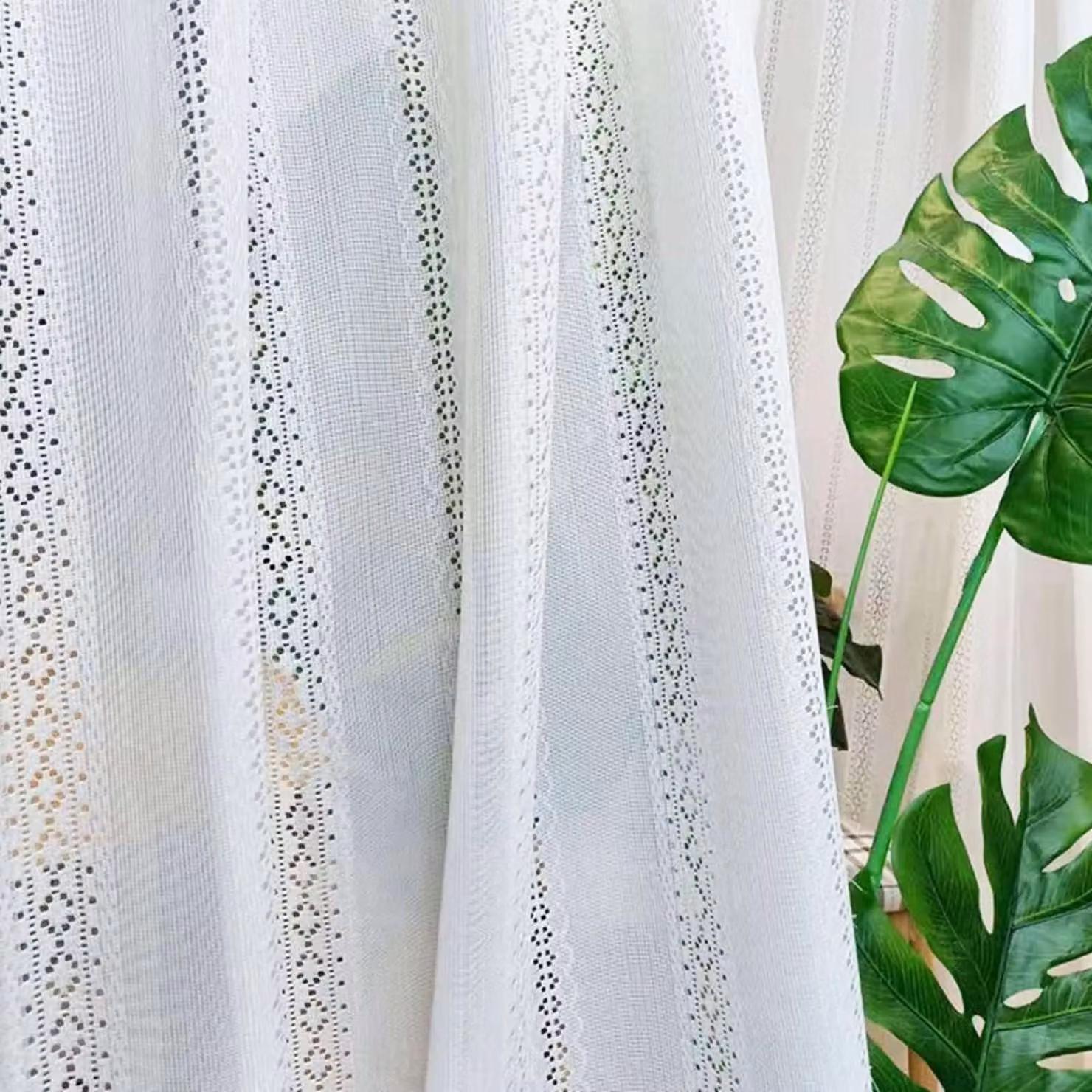 2 tende in voile trasparente con bordi in pizzo traforato - colore bianco - dimensioni 42x96 pollici
