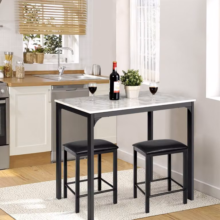 Set di mobili Costway composto da tavolo rettangolare e 2 sgabelli senza schienale in similpelle per cucina o sala da pranzo, design moderno in bianco o nero