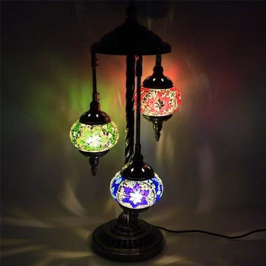Lampada da terra turca con 3 sfere di vetro colorate a mosaico – Lampada decorativa orientale per una luce suggestiva