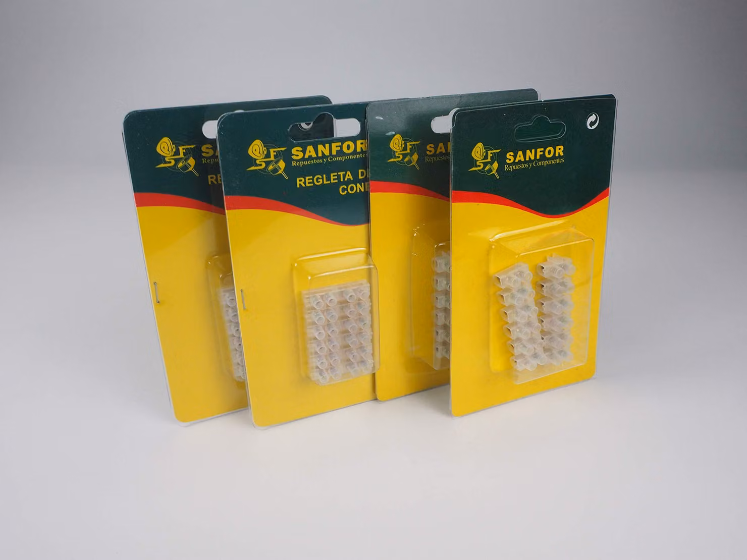 Sanfor 76042, listello di prese multiple, 6 mm + 10 mm, confezione da 4 pezzi
