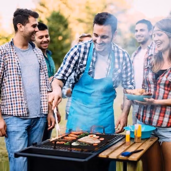 Set di tappetini per barbecue privi di PFOA per fornelli a gas di alta qualità, carta da forno, accessori per barbecue, 8 pezzi, riutilizzabili, adatti a barbecue elettrici, barbecue a carbonella e forni, utilizzabili per dimensioni a partire da 40 x 32 c