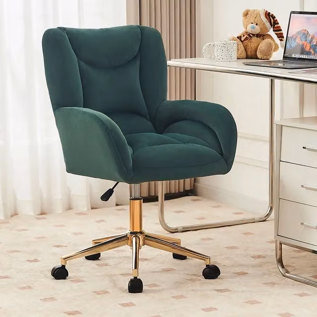 Sedia da ufficio girevole Minimal in velluto verde con gambe dorate in metallo e altezza regolabile