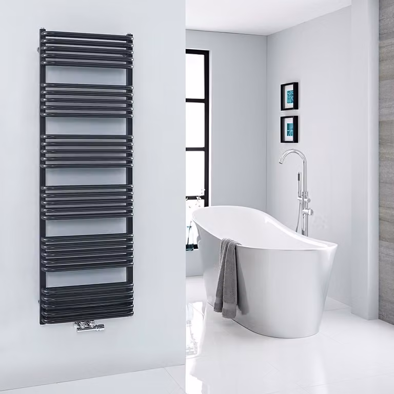 Scaldasalviette Nero ad Attacco Centrale - 1533 x 500mm - Arch