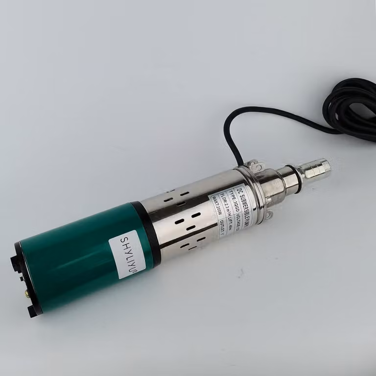 Pompa solare per acqua – Pompa solare per irrigazione – 12V, 200W – Portata massima: 40 metri