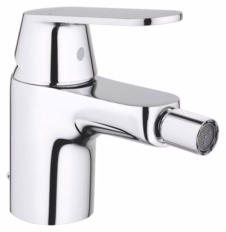 Bidet da parete, finitura cromata, portata d'acqua 5 l/min, completo di dispenser per sapone e miscelatore