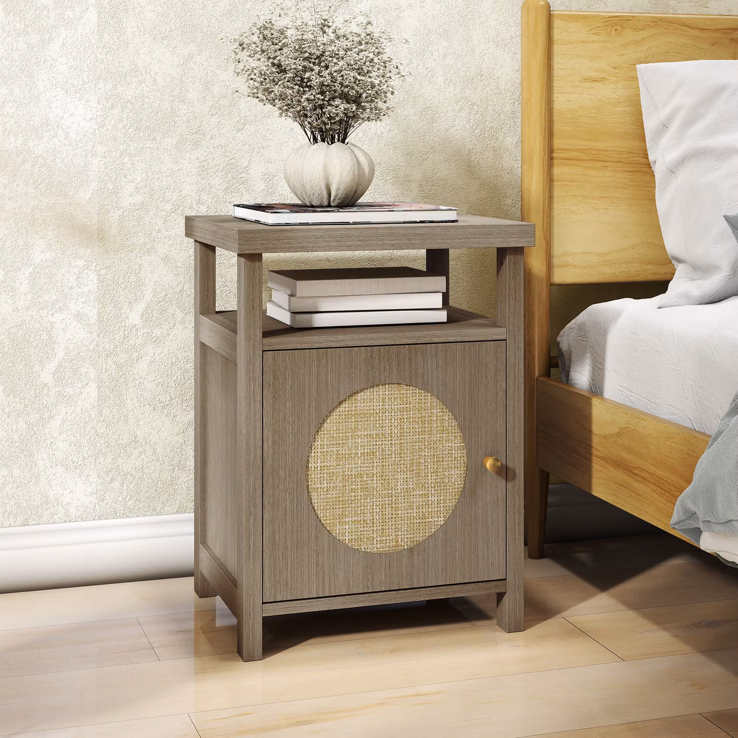 Comodino HOMCOM con Scaffale Aperto e Anta in Rattan, Legno Naturale, Marrone, L 40 cm x P 35 cm x H 55 cm – 2