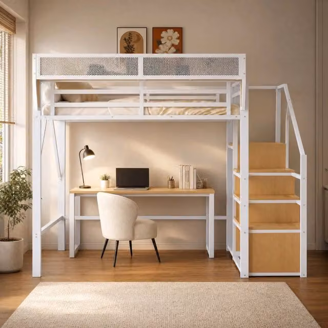 Letto a soppalco 140×200 cm bianco in metallo con scala di sicurezza e ripiano regolabile