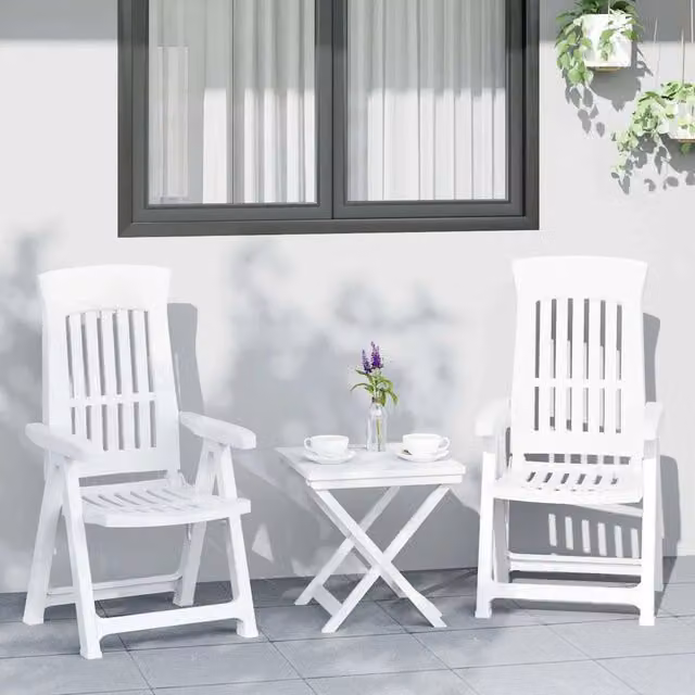 Set di 2 sedie pieghevoli reclinabili vidaXL in plastica bianca con braccioli per giardino