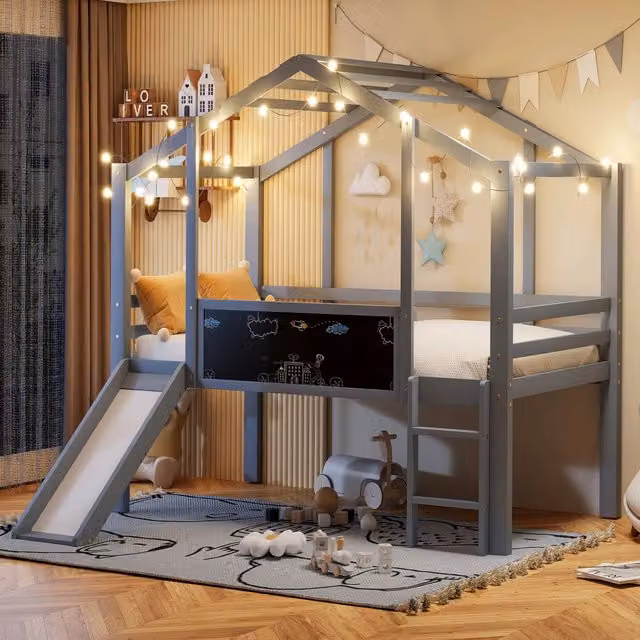 Lettino a soppalco per bambini in legno con struttura a casetta, scala e scivolo, grigio, L/P/H: 200 x 90 x 175 cm – 1