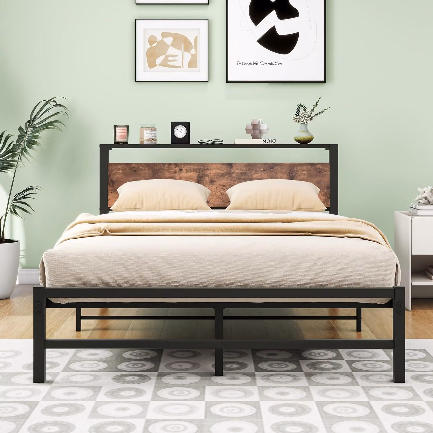 Struttura letto matrimoniale in metallo, con testiera e pediera, dimensioni 197x139x96 cm