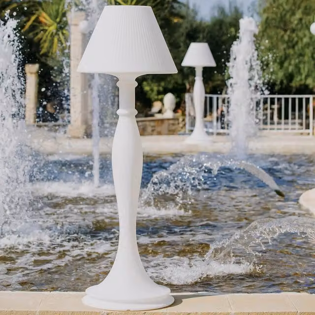 Lampada da terra Eva TEKCNOPLAST in resina bianca con lampadina a risparmio energetica, Altezza: 180 cm – 1