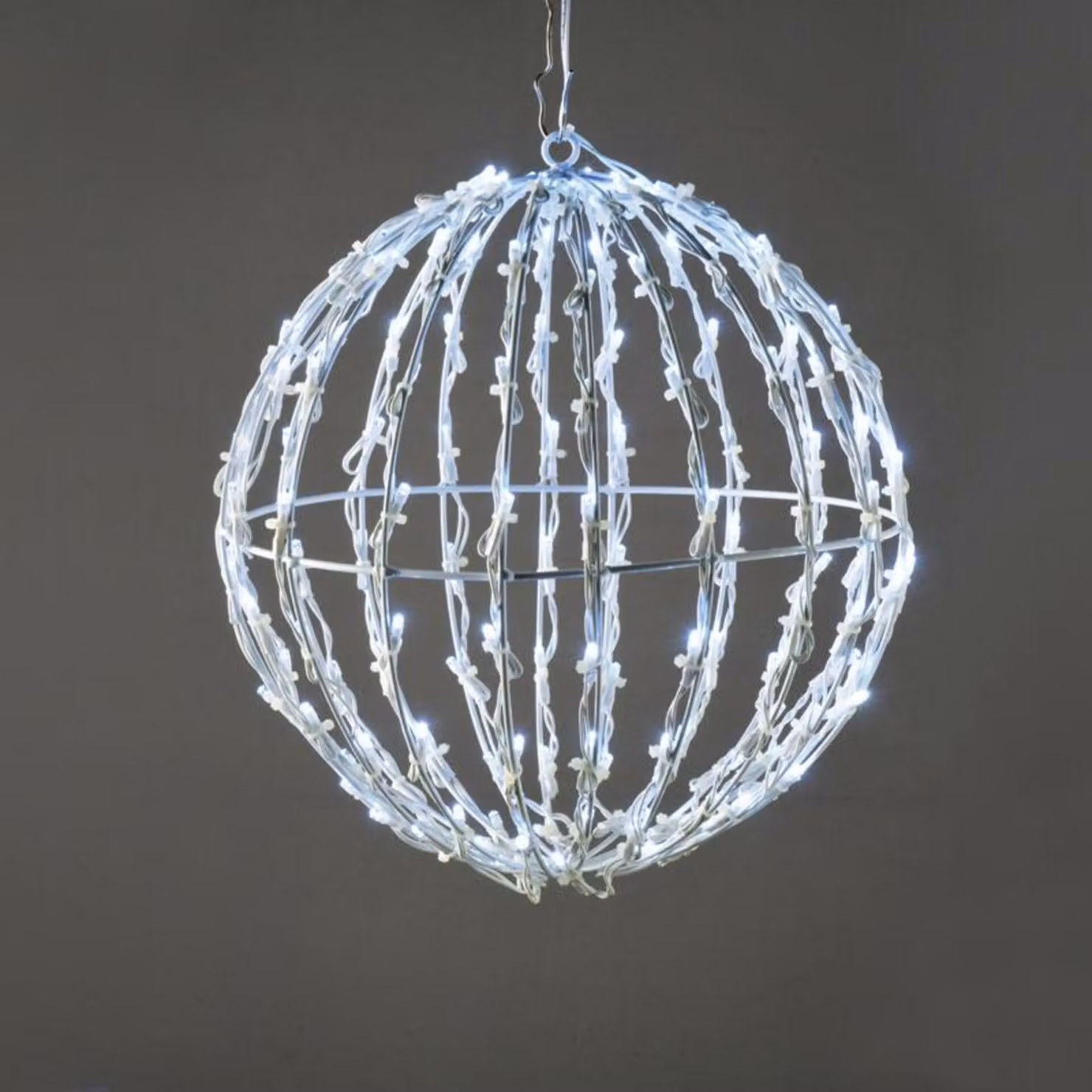 ACA Lighting Sfera 3D, 120 LED, bianco freddo, 220-240V, IP44, 25x25x26cm, cavo bianco, 5m X081202413