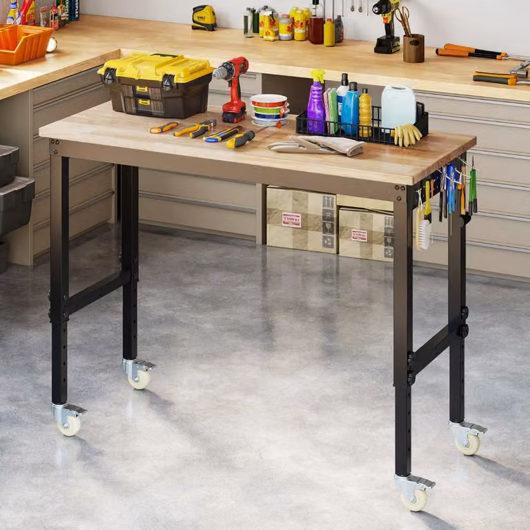 Costway Banco da lavoro regolabile con ruote e piano in legno di gomma, colore naturale per garage e officina