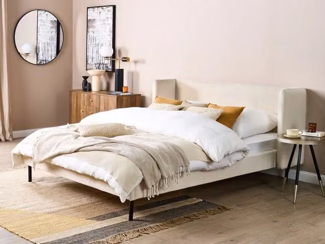 Letto Beliani in velluto beige con rete a doghe e gambe nere L/P/H: 160 x 200 x 105 cm