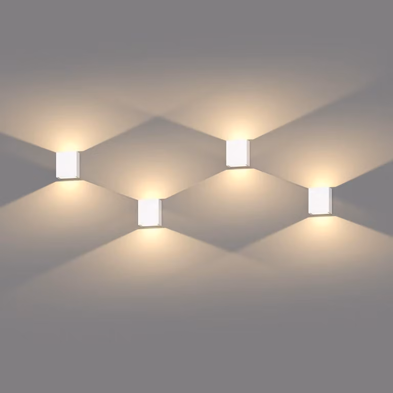 Lampada a LED da parete, set da 4, 7W, grado di protezione IP65, illuminazione direzionale verso l'alto e verso il basso, luce bianco caldo, alluminio