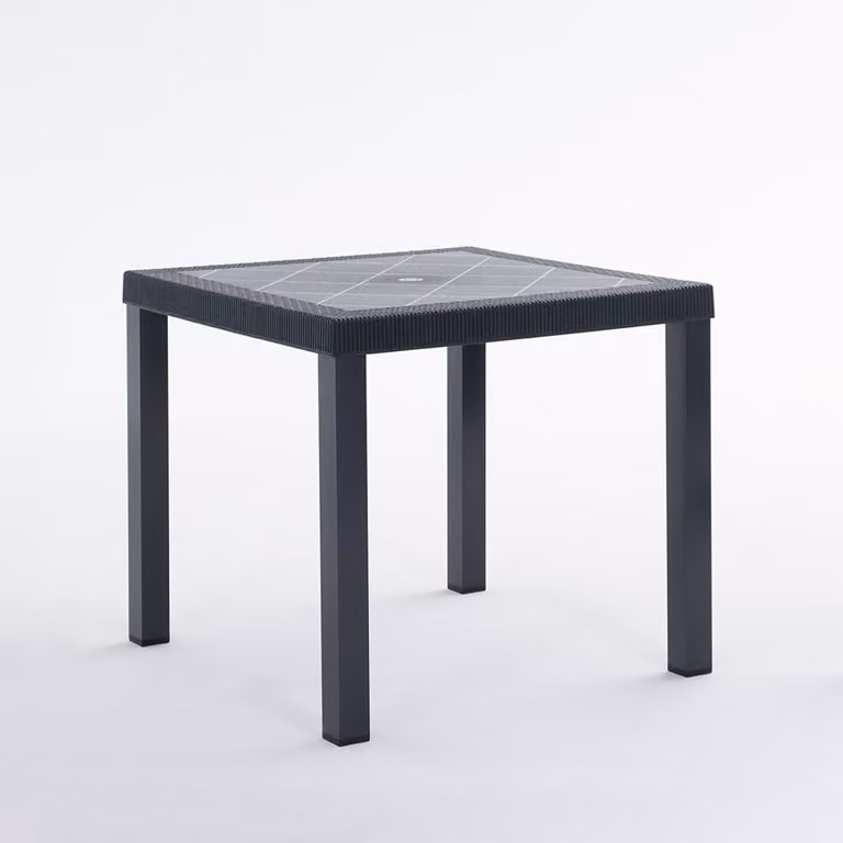 Tavolo da giardino quadrato 82×82 cm in alluminio con piano in polipropilene effetto rattan e foro per ombrellone - design moderno e robusto, ideale per giardini, terrazze, bar e ristoranti - RAUL - antracite