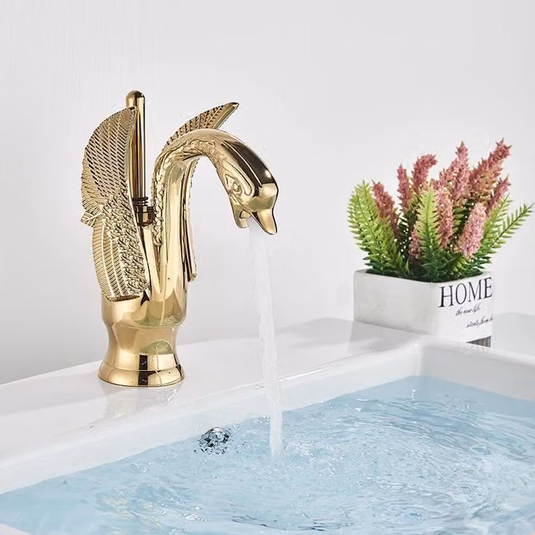 Badarmatur Schwan - Miscelatore per lavabo - Design vintage - Modello a basso profilo, montaggio a incasso - Miscelatore monocomando per acqua calda e fredda - Ottone lucido dorato