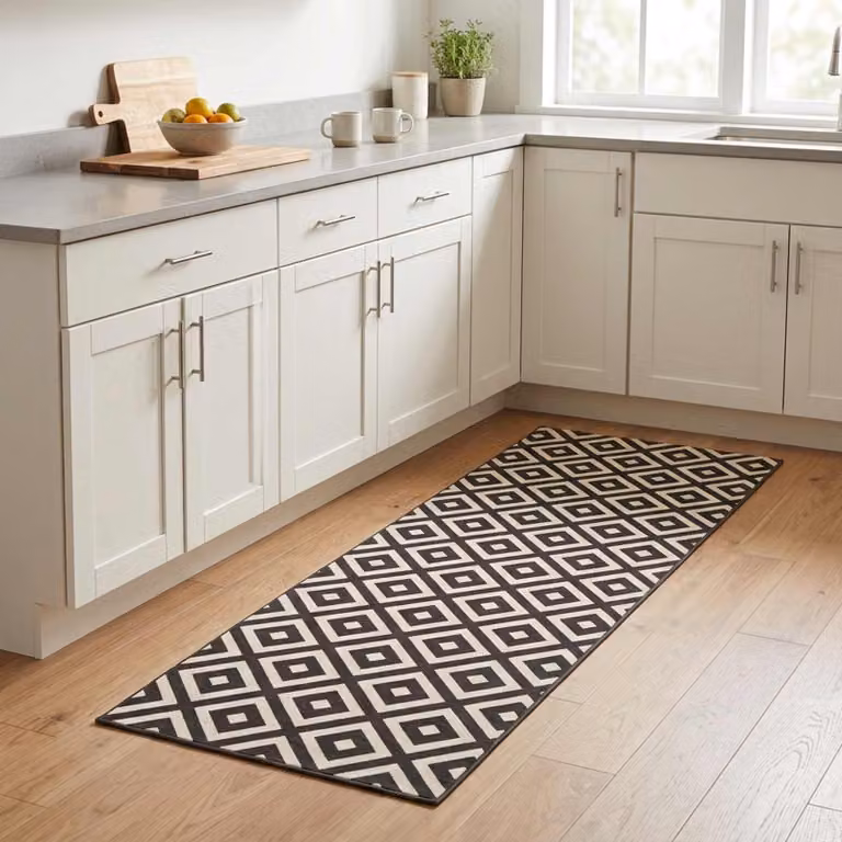 Tappeto da cucina vidaXL con motivo a rombi grigio e bianco, lavabile e antiscivolo, L: 150 cm, P: 45 cm