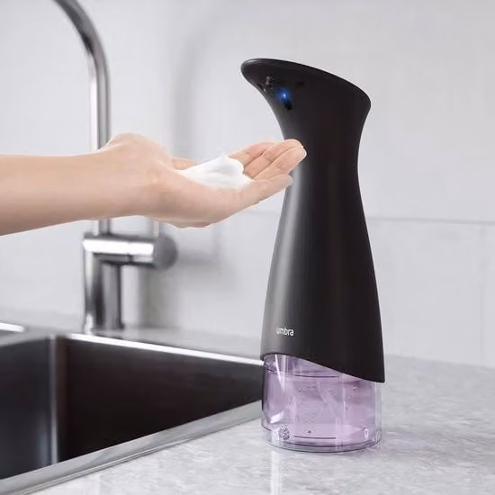 Dispensatore di sapone automatico elettrico simplehuman nero e trasparente in plastica