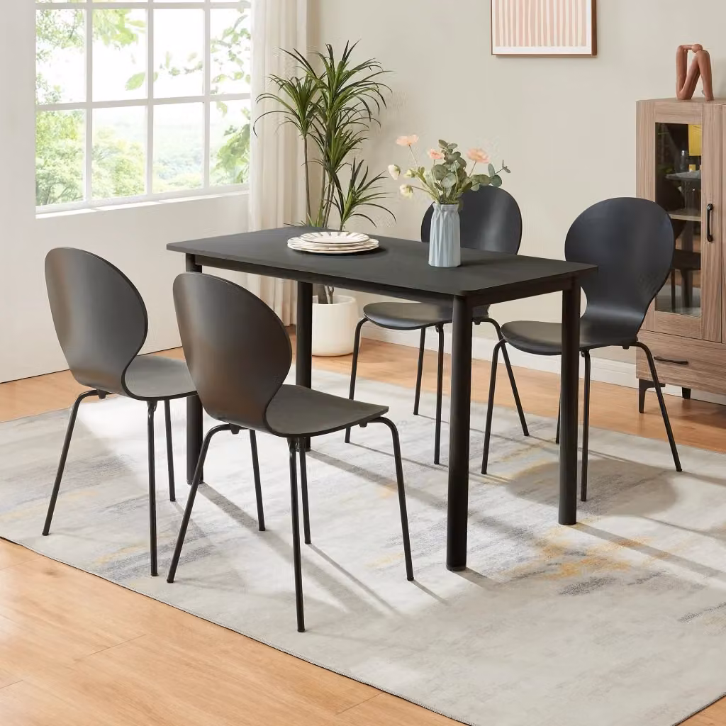 Set di 4 Sedie da Sala ETNE Impilabili en.casa in Nero con Seduta in Legno di Betulla e Struttura in Metallo – 2