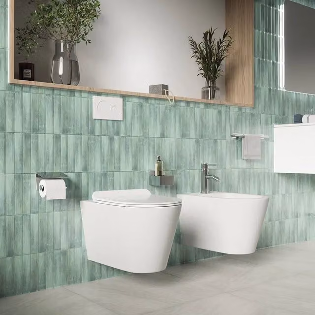 Sanitari sospesi in ceramica bianco lucido vaso tornado silent flush sedile soft-close e bidet | Rio