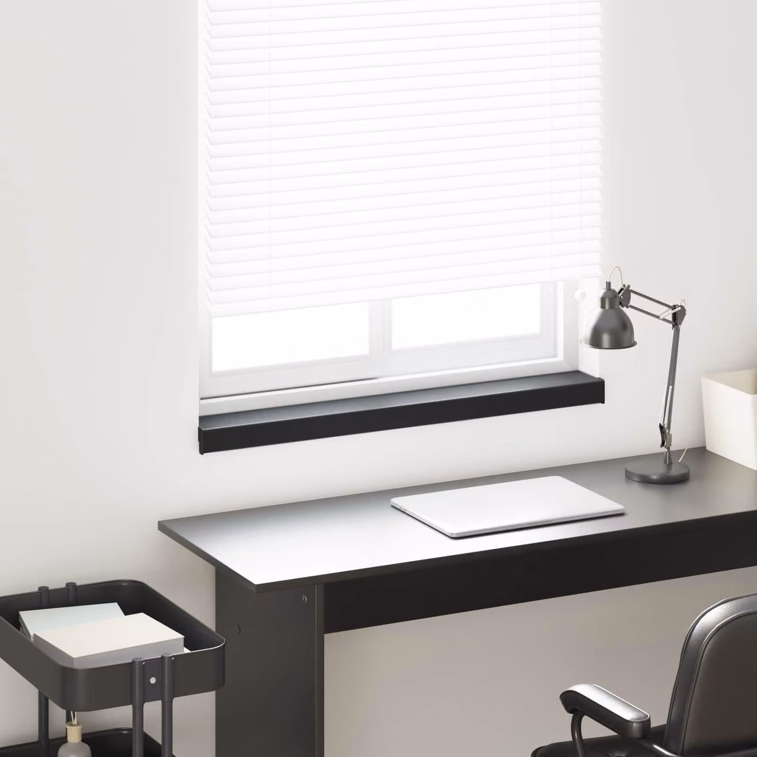 Soglia della finestra vidaXL in PVC nero con venature del legno