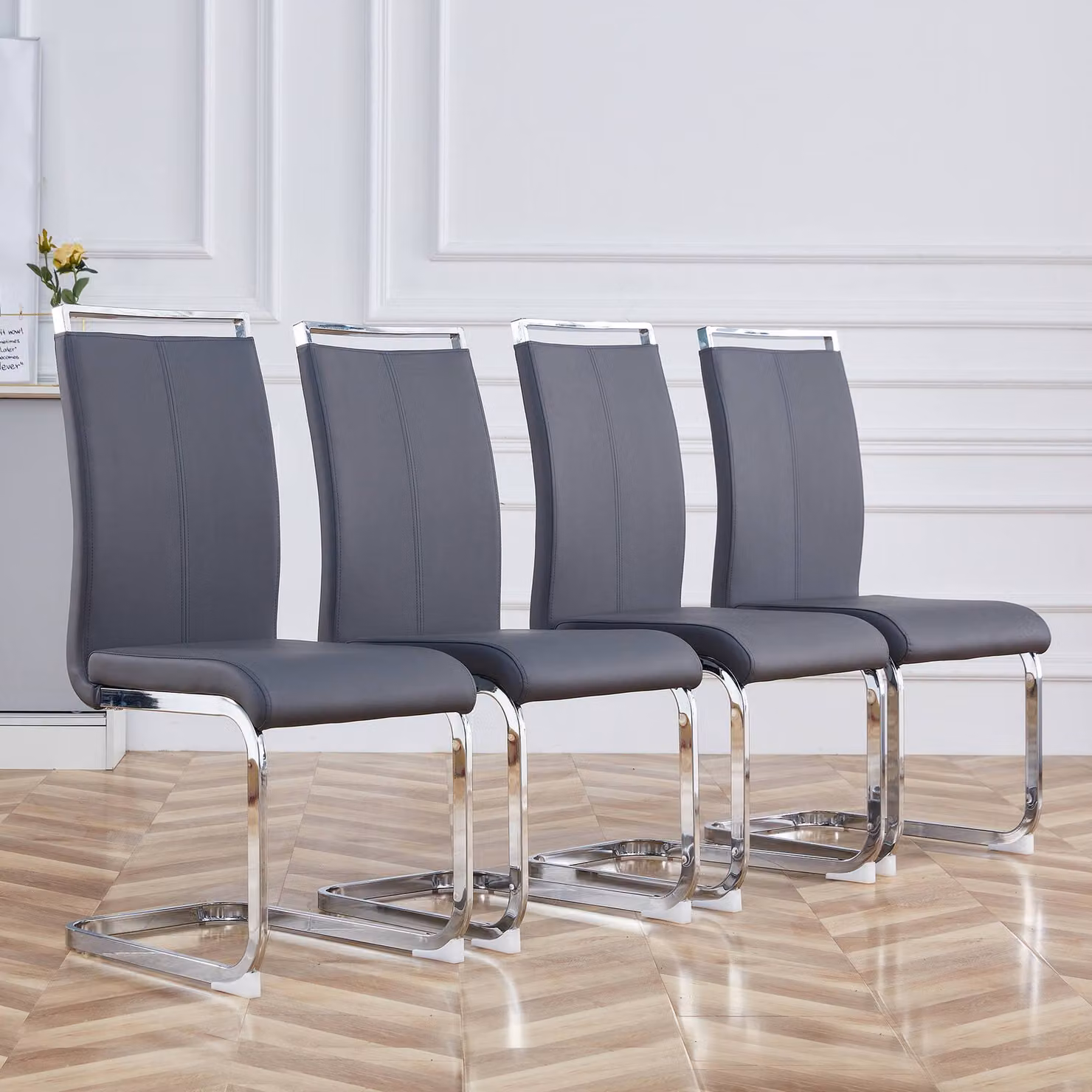 Set di 4 sedie da pranzo moderne a sbalzo con struttura in metallo cromato e schienale in pelle sintetica grigia, L: 42 cm, P: 54 cm, H: 100 cm – 2