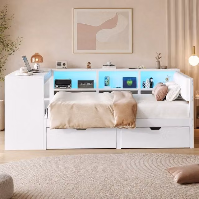 Letto piattaforma 140x200 cm in legno bianco con cassetti, ripiani, testiera imbottita e illuminazione LED colorata