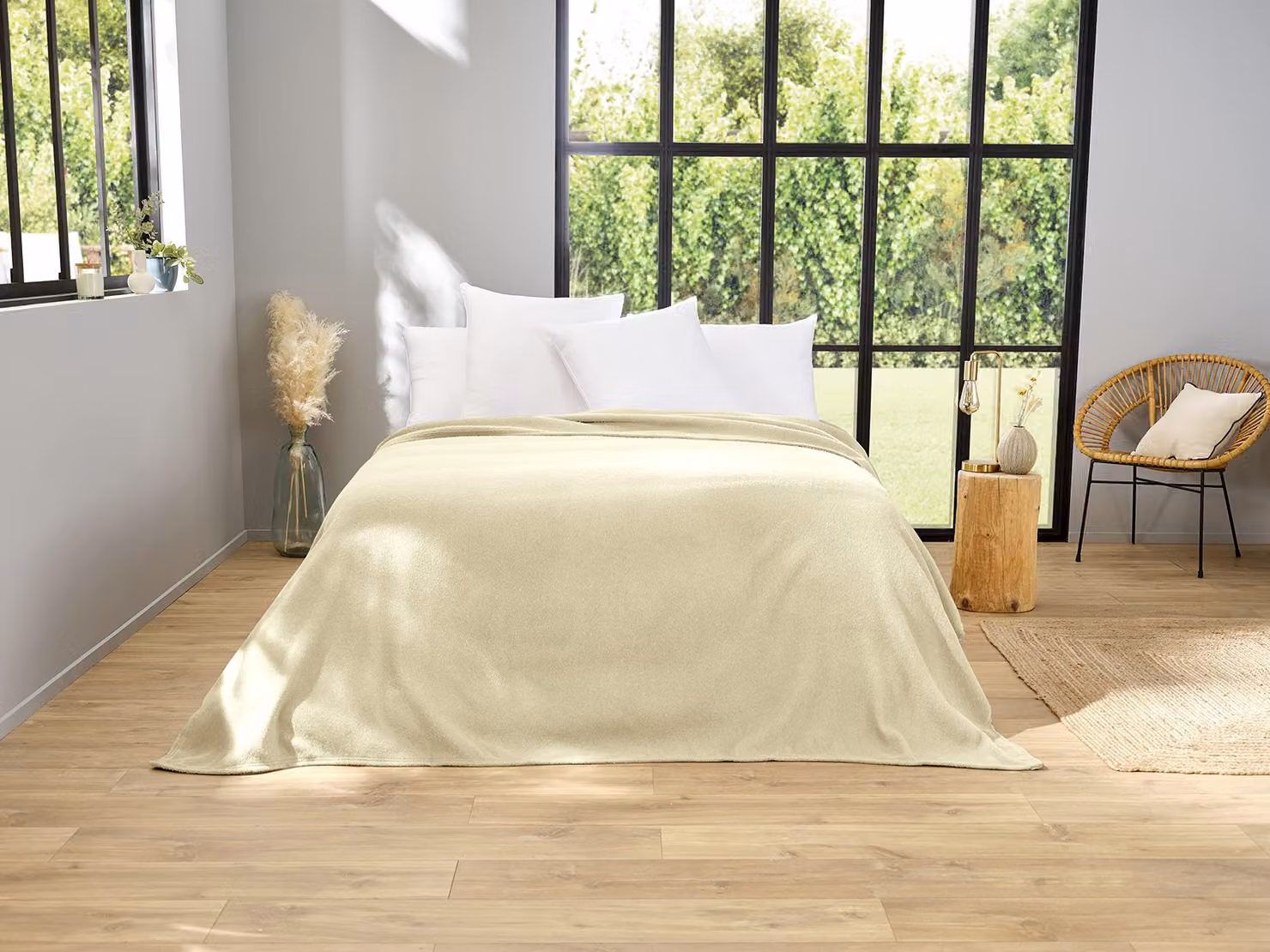 Coperta in lana vergine sbiancata, dimensioni 220x240 cm, 100% lana