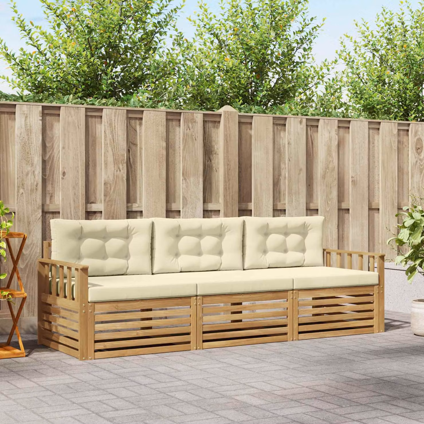 Set di divani da esterno vidaXL in legno di acacia con cuscini bianchi e beige