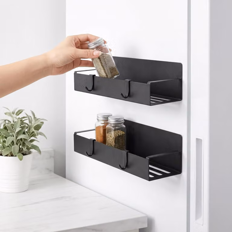 Set di 2 mensole magnetiche da cucina con ganci, ideali per ottimizzare lo spazio