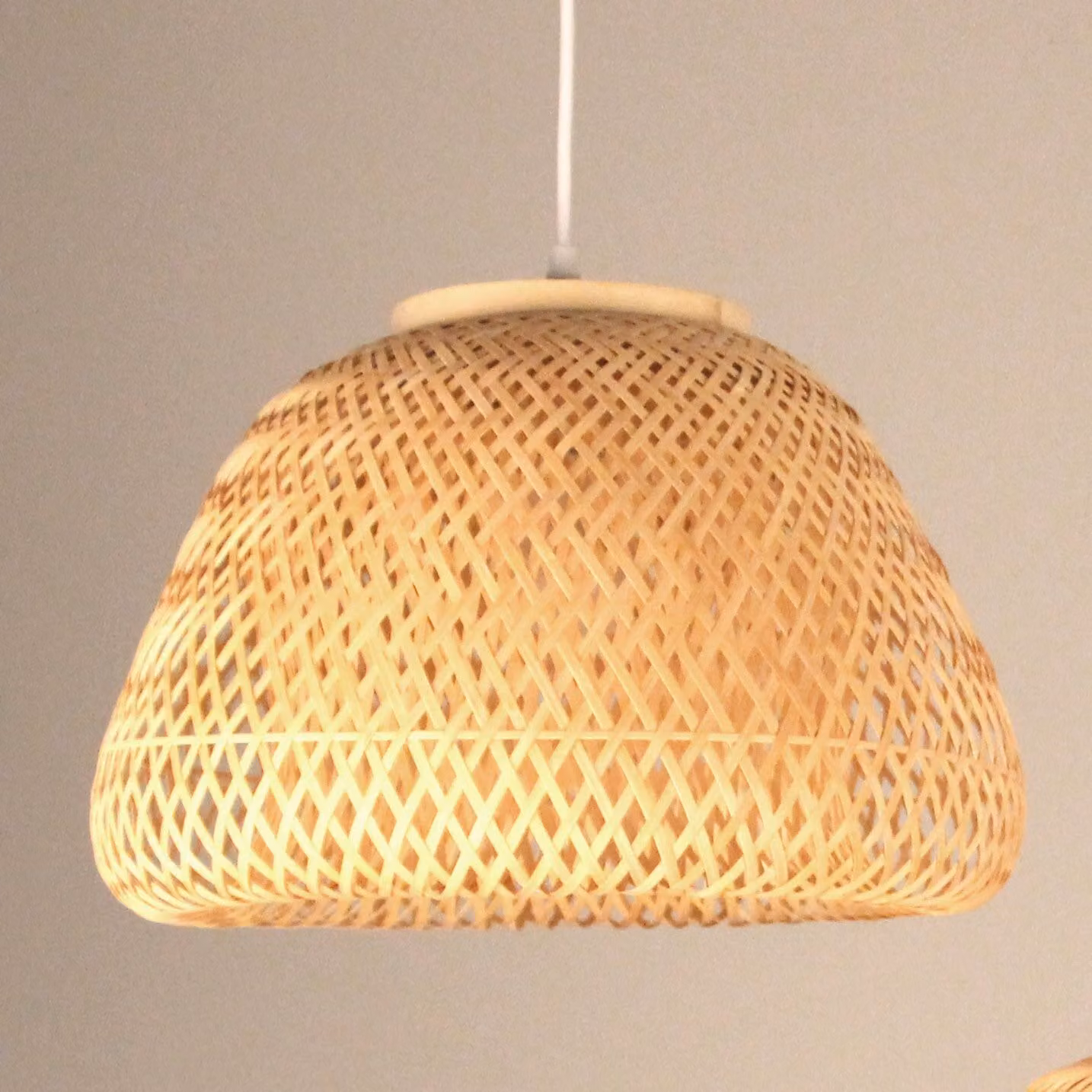 Fine Asianliving Bamboo Hanging Lamp Lampada a sospensione fatta a mano - Elaine D47xH30cm Lampada a sospensione Illuminazione Paralume di bambù Tessuto Lampada Illuminazione Rotan