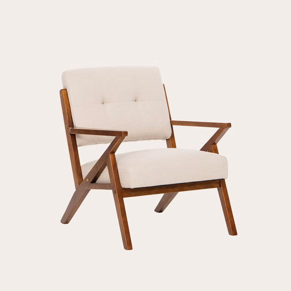 Poltrona Capria Banak in legno di hevea con seduta beige e finitura noce – 2