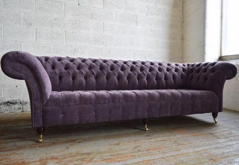 Lila Chesterfield Couch Sofa Polster 4 Sitzer Couchen Sitz Garnitur Sofas Textil